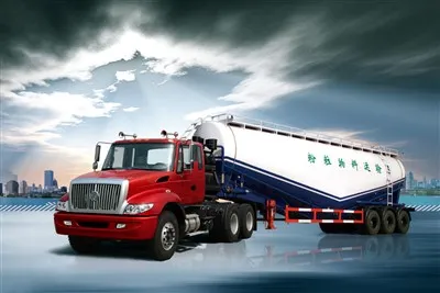 Prikolica za razsuti prah