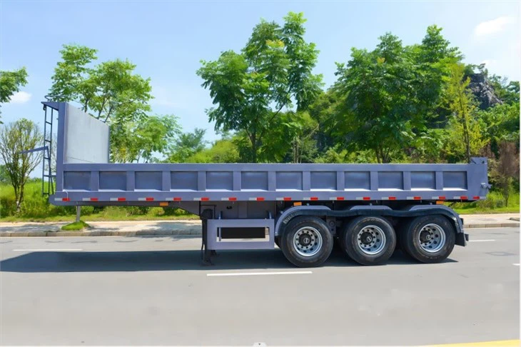 Lahka prekucna prikolica